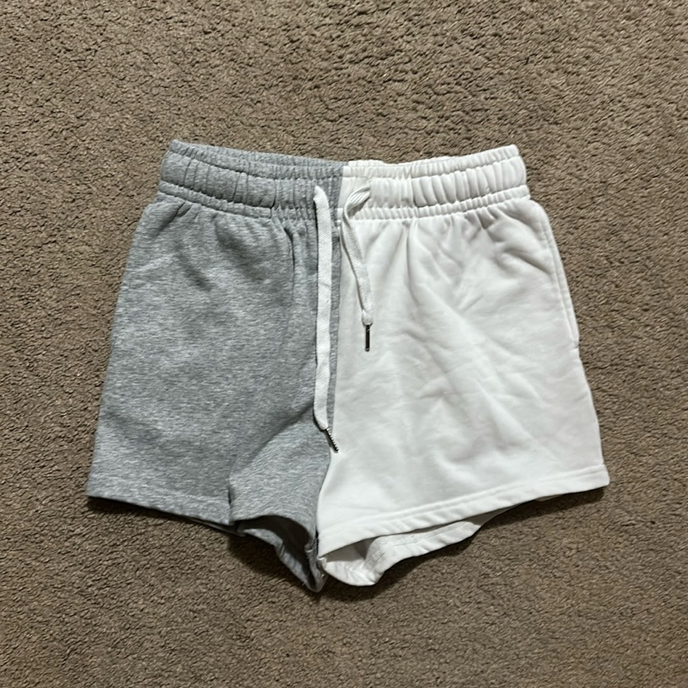 Superdown  white and grey shorts!